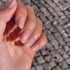 alba diaz uñas