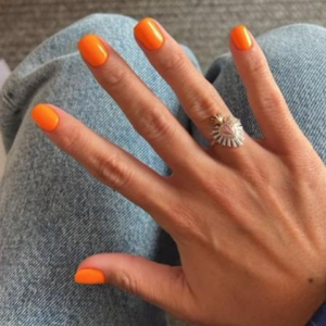 manicura naranja